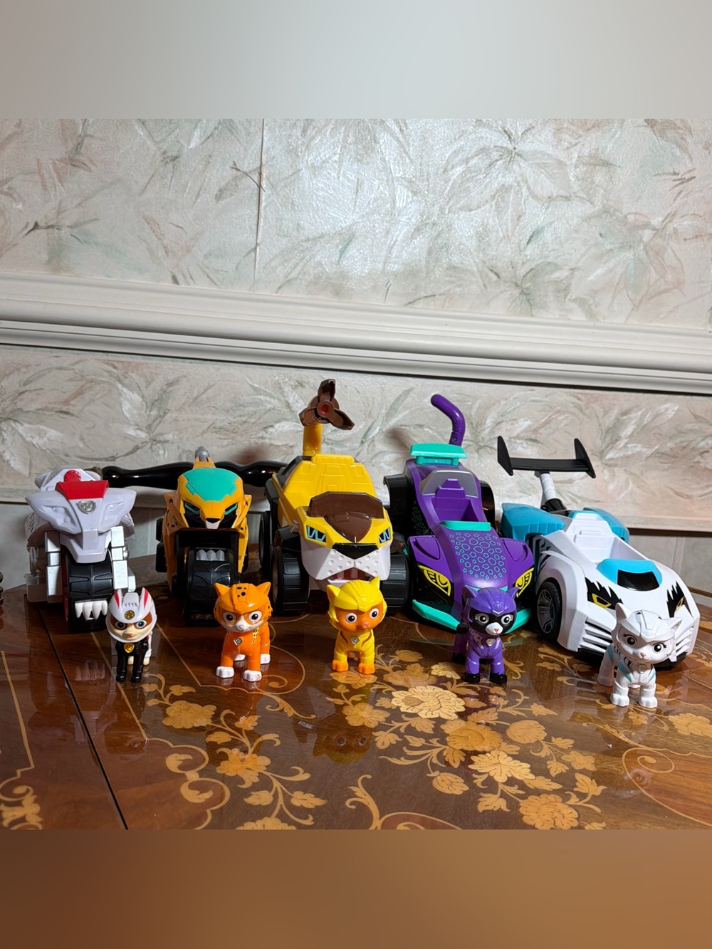 Paw Patrol Cat Pack 5 Toys Lot: Wild, Rory, Shade, Leo, Wildcat, RARE & COMPLETE